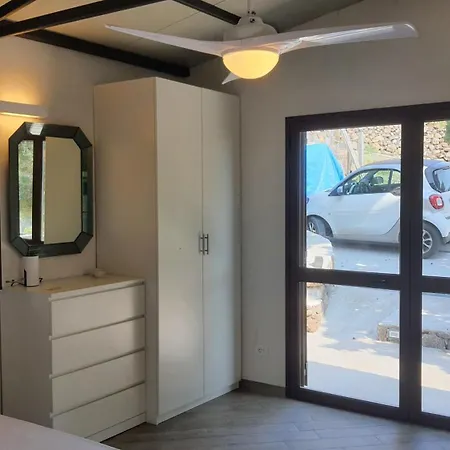 בית הארחה Sotto La Torre E Sopra Il Porticciolo Isola di Ustica