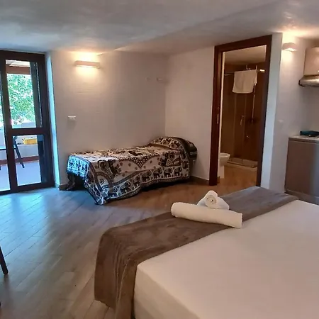 Sotto La Torre E Sopra Il Porticciolo בית הארחה Isola di Ustica