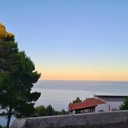 Guest house Sotto La Torre E Sopra Il Porticciolo Isola di Ustica